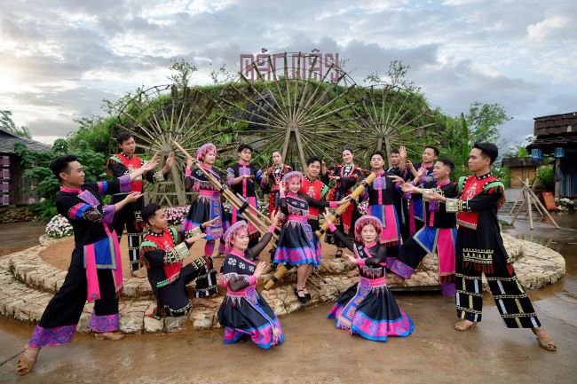 Show Đỉnh thiêng du ký chạm đỉnh nghệ thuật trên Fansipan