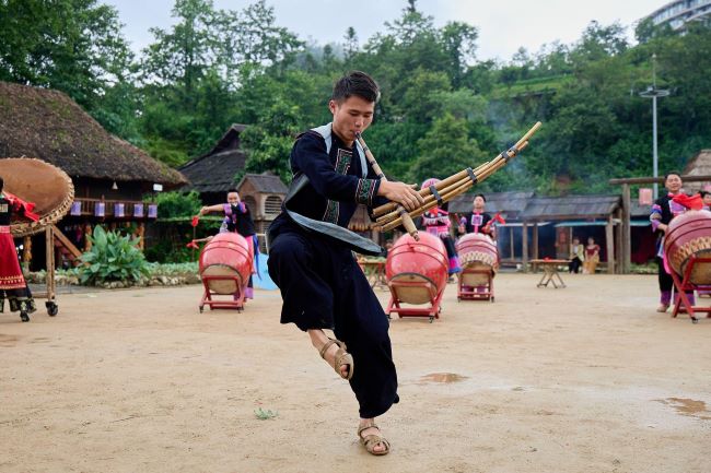 Fansipan ra mắt show diễn thể nghiệm ‘Đỉnh thiêng du ký’ tại 3 địa điểm, 3 độ cao của nóc nhà Đông Dương