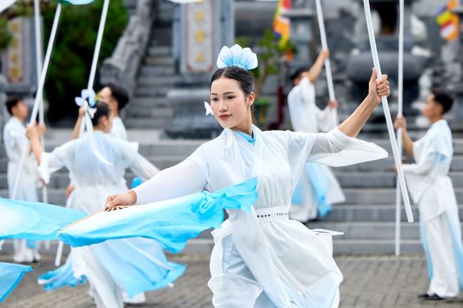 Fansipan ra mắt show diễn thể nghiệm ‘Đỉnh thiêng du ký’ tại 3 địa điểm, 3 độ cao của nóc nhà Đông Dương