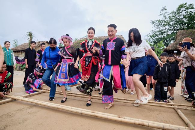 Fansipan ra mắt show diễn thể nghiệm ‘Đỉnh thiêng du ký’ tại 3 địa điểm, 3 độ cao của nóc nhà Đông Dương