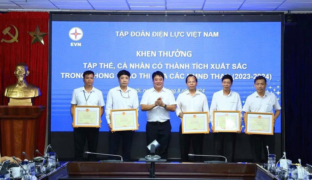 https://media.baoquangninh.vn/upload/image/202507/medium/2374812_img_7427_10304304.jpg