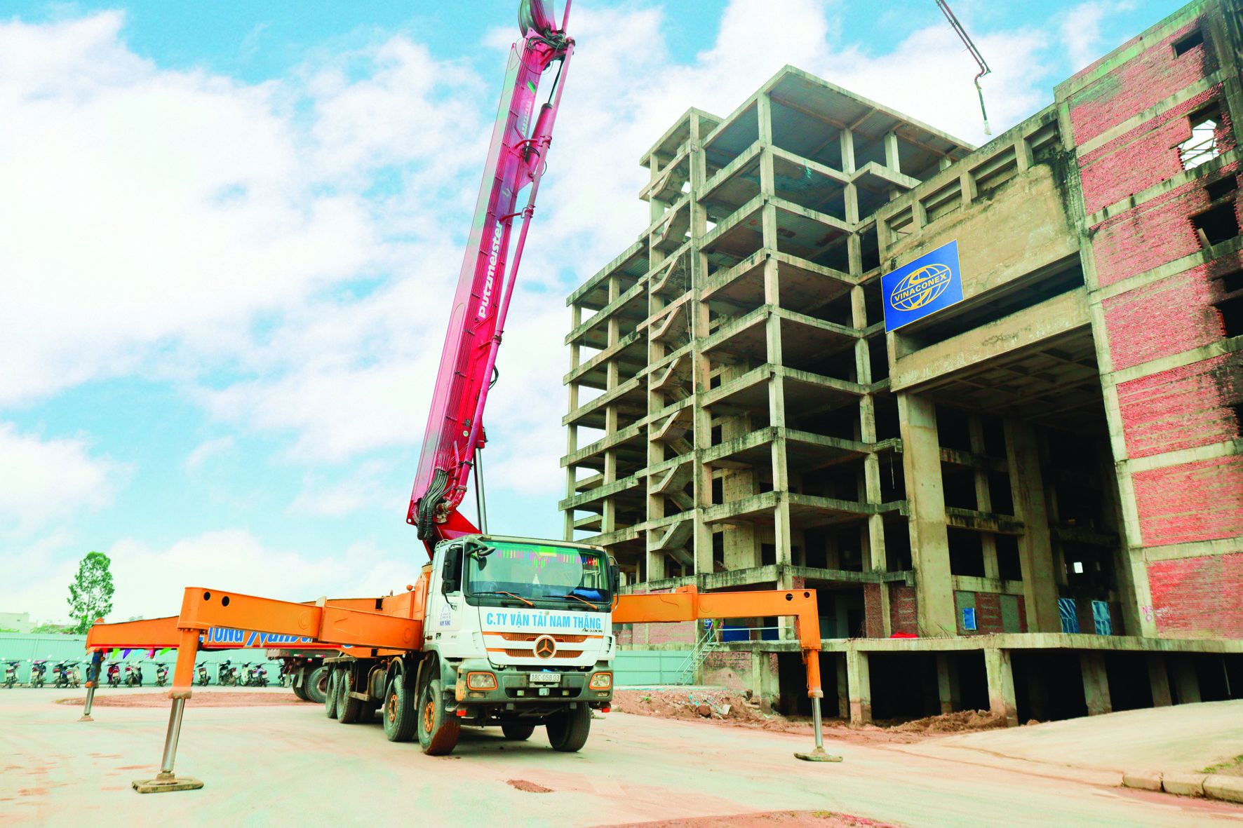 cong-ty-nam-thang-cung-cap-be-tong-cho-du-an-xay-dung-benh-vien-da-khoa-tinh-nam-dinh-benh-vien-700-giuong